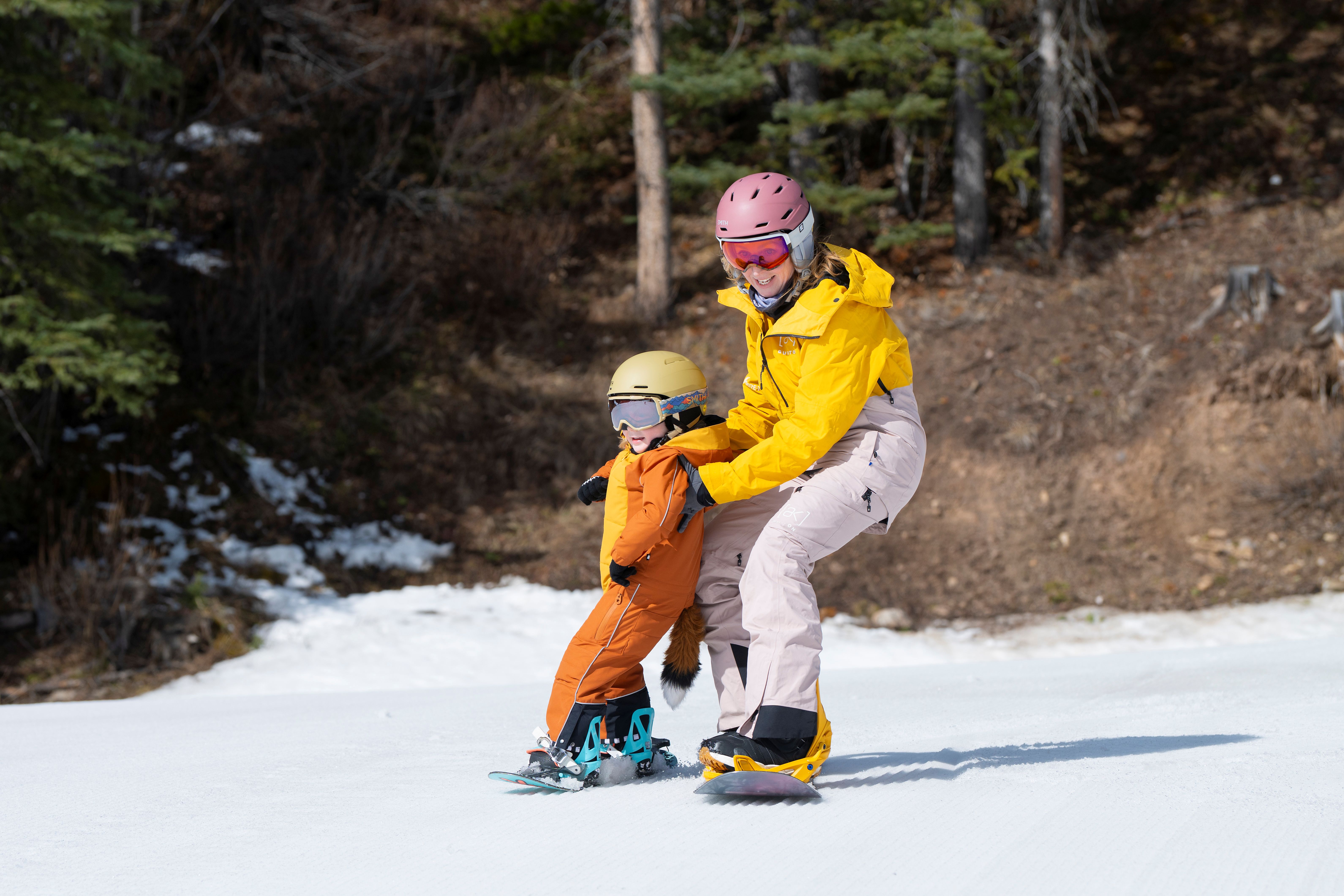 Family Private Snowboard Lessons (Ages 7+)